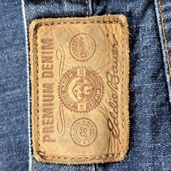 Eddie Bauer Indigo Dyed Relaxed Fit Blue Jean Denim NWT 33 x 34 - Picture 2 of 10